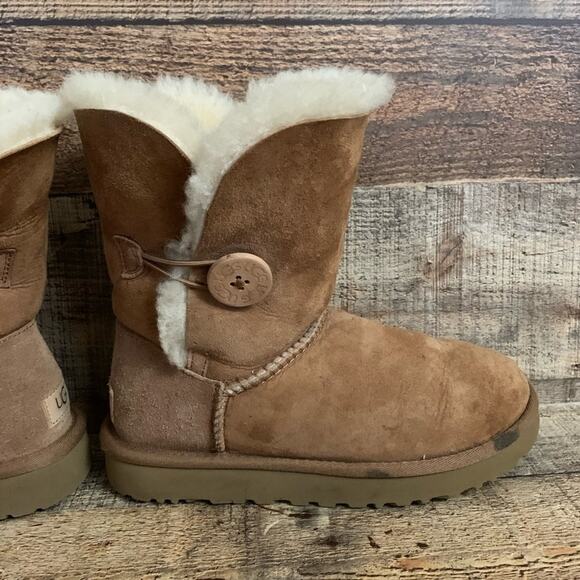 UGG Classic Bailey Button II Chestnut Tan Ankle Boots Booties Size 5 - Picture 6 of 13